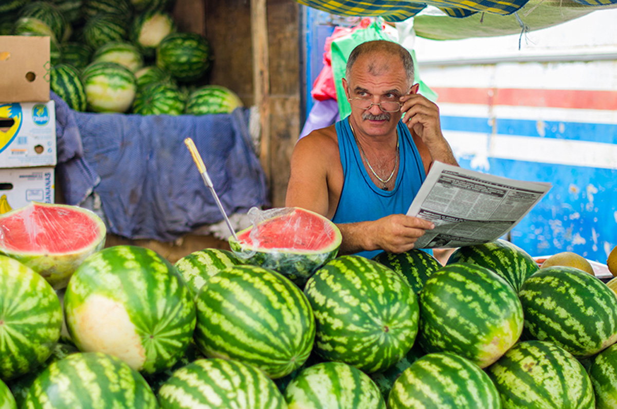Man with watermelons. Maria Kalenska food blog, Odessa.