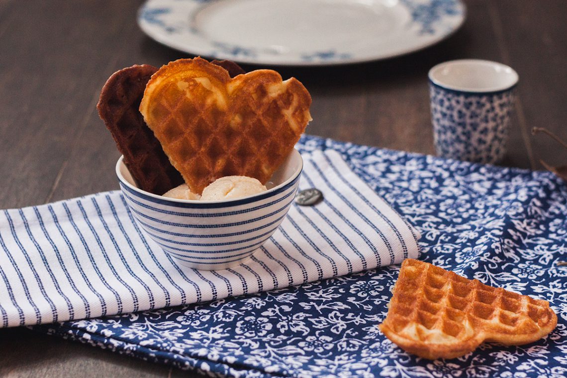 Belgian vanilla waffles. Best cooking site with simple culinary recipes