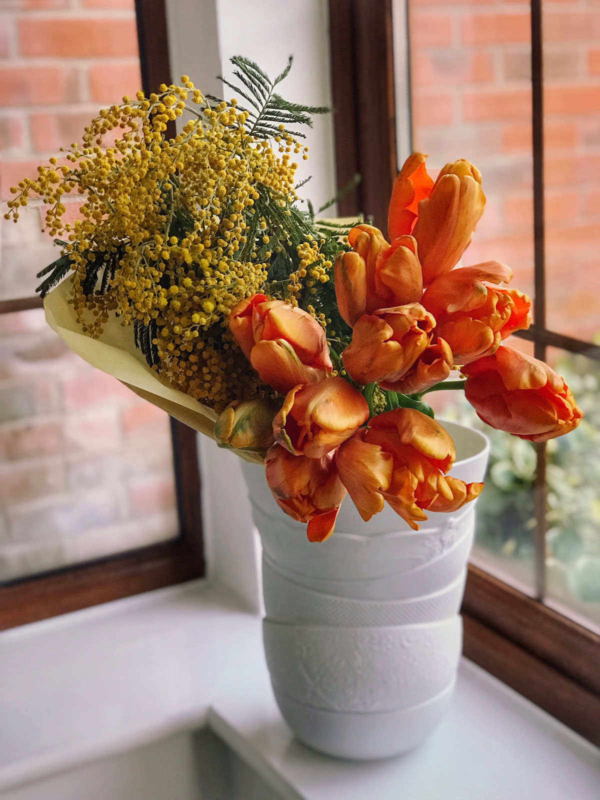 Flowers. Meissen porcelain with tulips. Maria Kalenska blog about Odessa