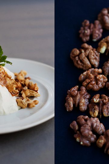 Greek yogurt with honey and walnuts, or Yiaourti me meli. Step by step recipes in Maria Kalenska blog
