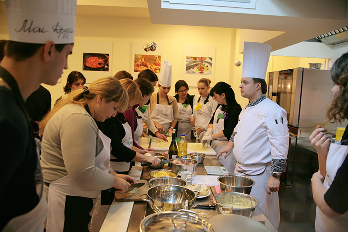 Participants and chef at lesson "Christmas in Alsace". Cooking classes in Ukraine.