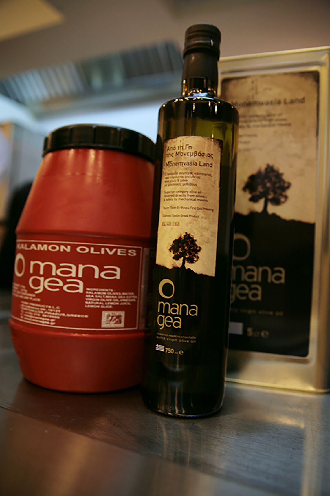 Оливковые масла марки Mana Gea