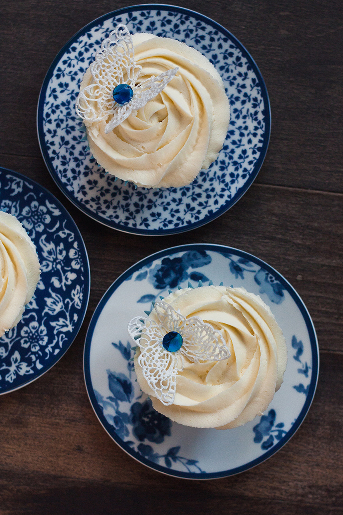 Создание ванильно-лавандовых капкейков - одного из самых любимых десертов в Великобритании. Кулинарные уроки в магазине Promenu с Марией Каленской.