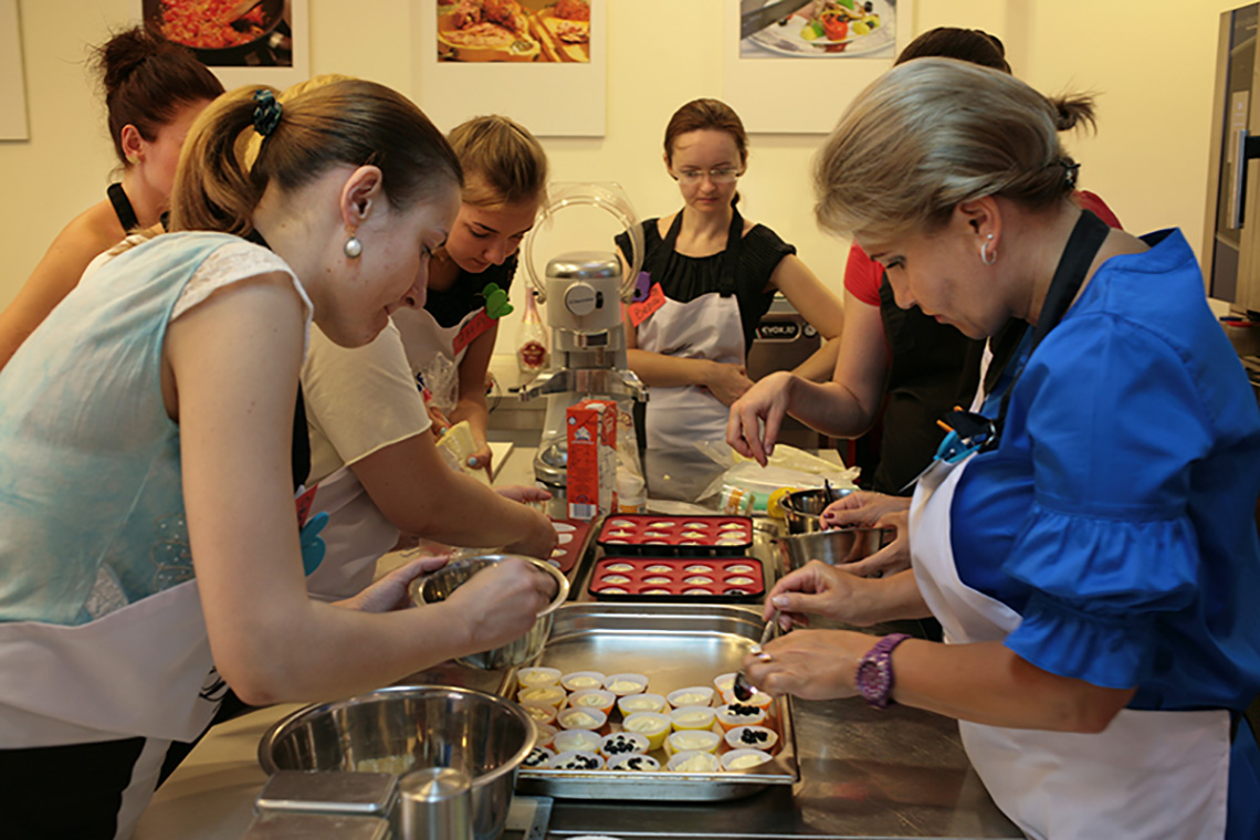 Pastry lessons "Sweet Secrets 2". Cooking school in Ukraine.