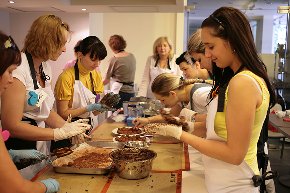 How to cook truffle. Pastry lesson "Sweet Secrets". Cooking school in Ukraine.