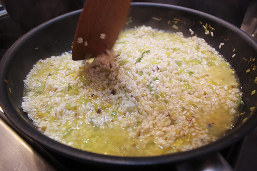 Risotto bianco. Best recipes with photos of tasty dishes.