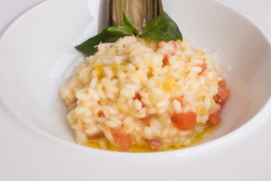 Milanese risotto with tomatoes. Best recipes with photos of tasty dishes.