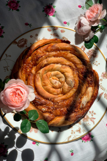 Rose petal jam & walnuts vertuta pastry. Best cooking recipes with step-by-step photos.