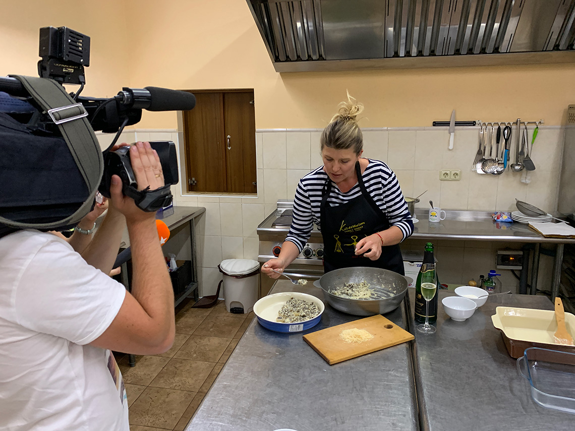 Gastronomic expert and food blogger Maria Kalenskaya in the program Facts ICTV in Odessa