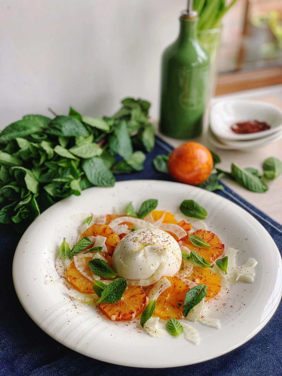 Салат из бурраты с апельсинами на сайте кулинарии фуд-блогера Марии Каленской